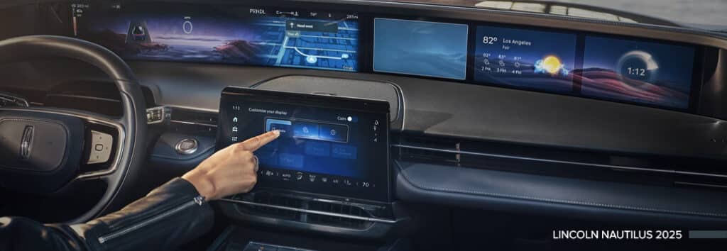 440 lincoln blog CNAUTILUS 2025 VS XT6 2025 IMAGE2 1024x354