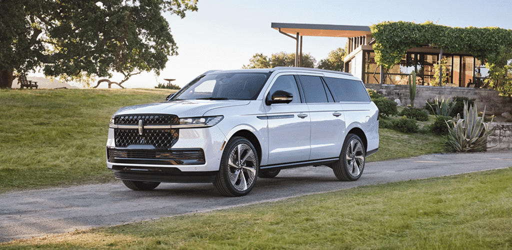 Lincoln Navigator ou BMW X7, le duel des grands VUS